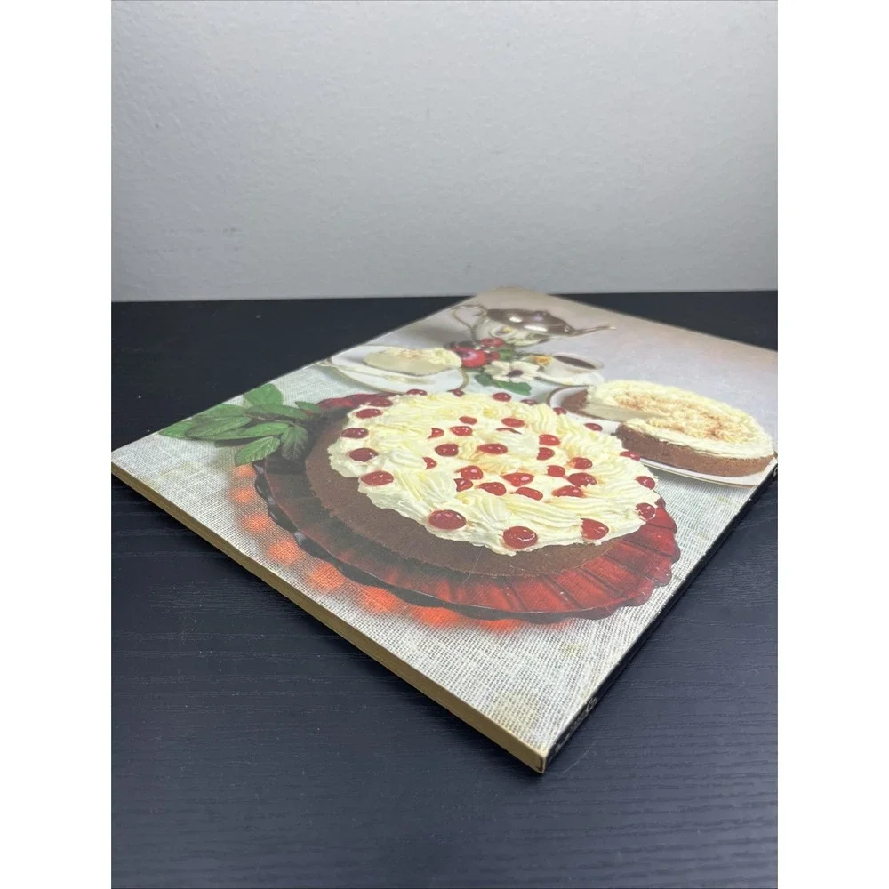 Wonderful Ways to Prepare Cheesecakes Jo Ann Shirley Vintage Cookbook